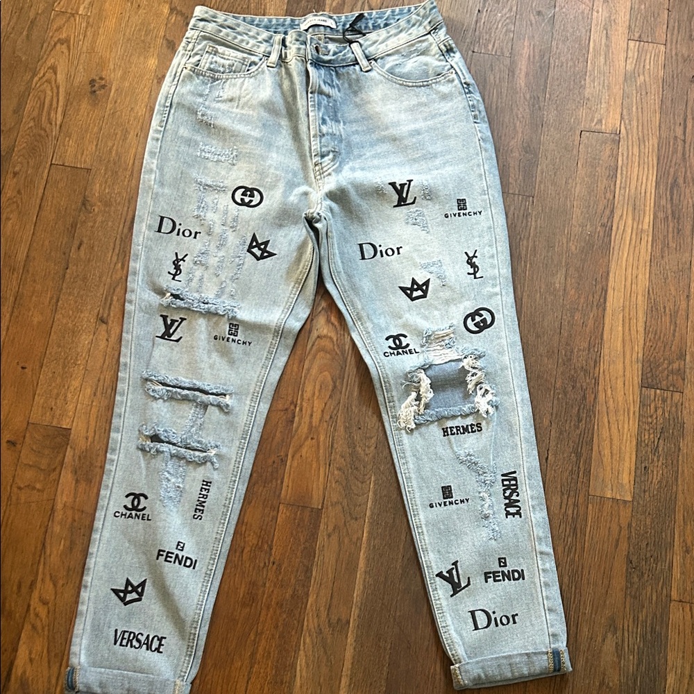 Fashion Light Wash Jeans